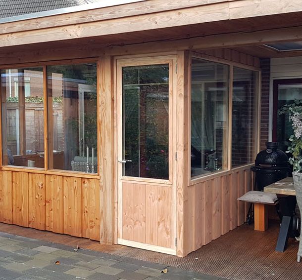 Realisatie Douglas overkapping in Groenlo door Eekelder Bouw