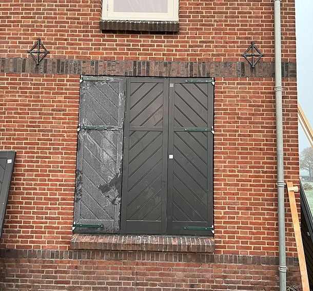 Luiken Meranti plaatsen en maken door Eekelder Bouw