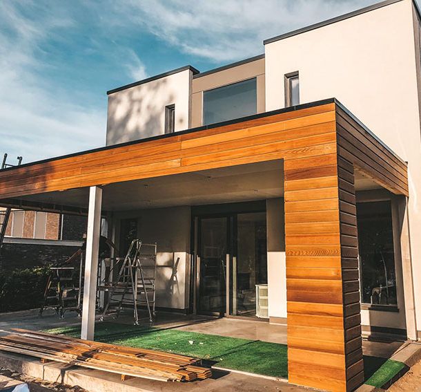 Realisatie Afdak Groenlo met Red Cedar afwerking door Eekelder bouw
