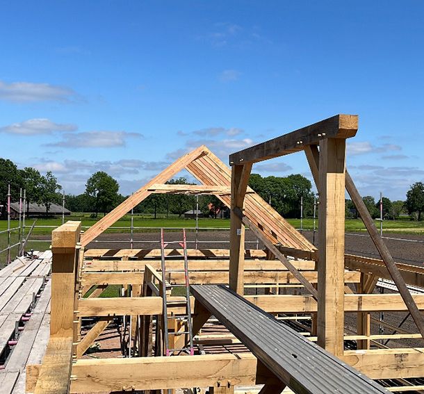 Realisatie Eiken houten kapschuur door Eekelder Bouw